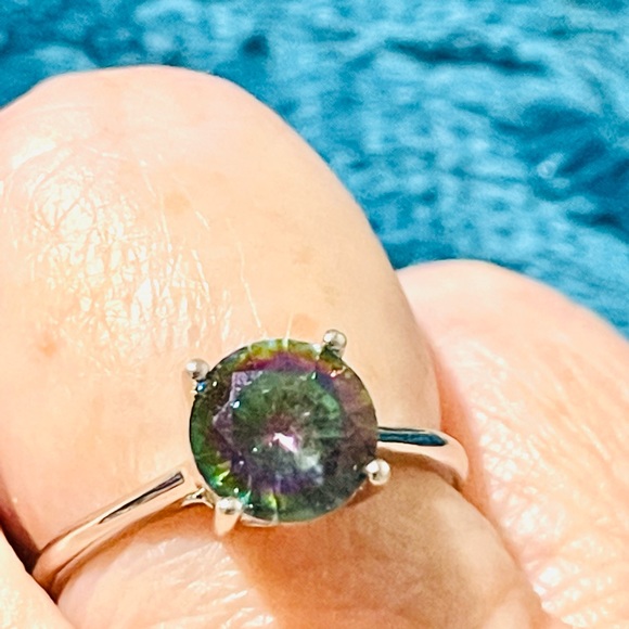 Mystic topaz ring Sterling silver Size 8 sparkly prismatic - Picture 3 of 6